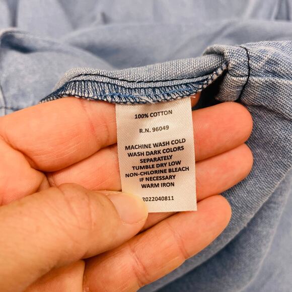 NWT Poppet & Fox Size Small Adult Denim Shirt - Picture 5 of 5